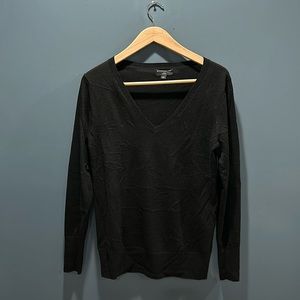 Banana Republic • Black V-Neck Merino Wool Sweater • Large